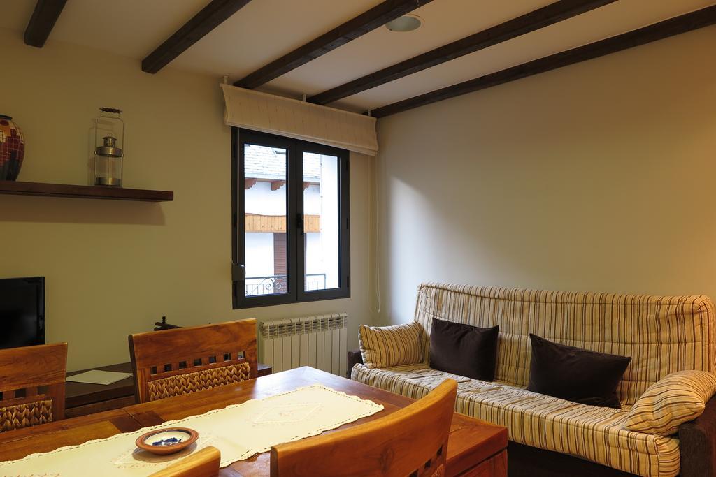 Apartamentos Casa Pochetas Bielsa Room photo